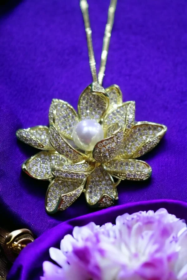 Floral Pearl Pendant 22