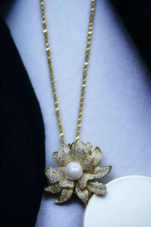 Floral Pearl Pendant 3