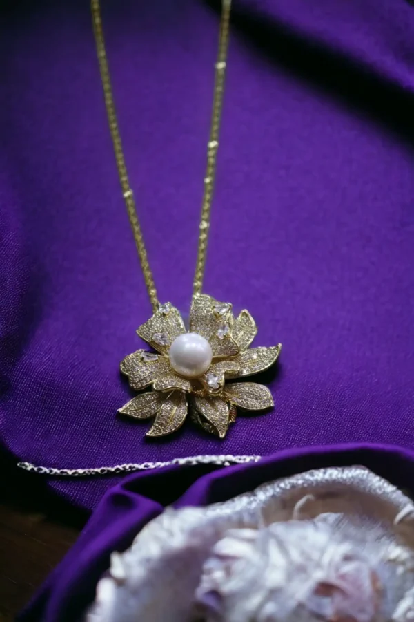 Floral Pearl Pendant 4